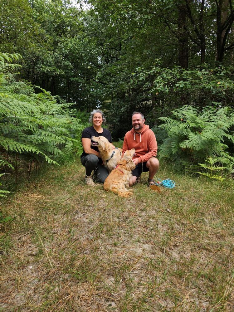 Audrey et Olivier avec So good golden retriever et Nell cocker anglais